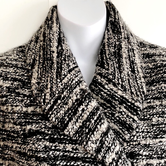 VICTORIA’S SECRET WOOL BLEND FAUX FUR COLLAR COAT - Picture 3 of 8